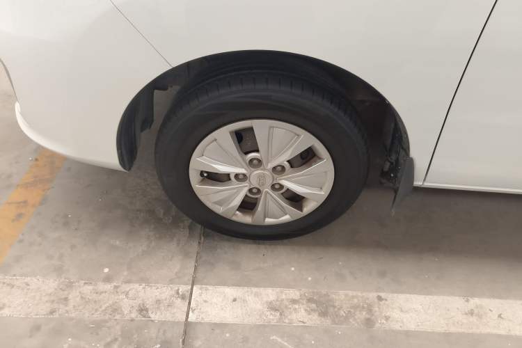 Used JAC Refine M3 2019 IKEA Edition 1.8L Luxury Model Left Front Wheel Hub