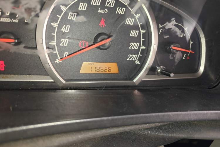 Used Baojun 630 2011 1.5L manual standard version