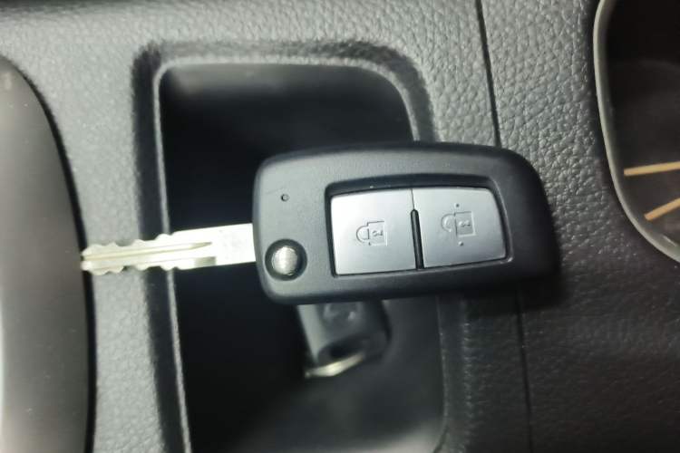 Used Nissan Tiida 2021 1.6L CVT Cool Edition
