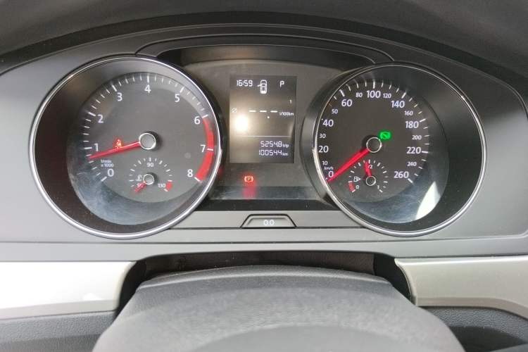 Used Volkswagen Lamando 2015 230TSI DSG Fashion Edition