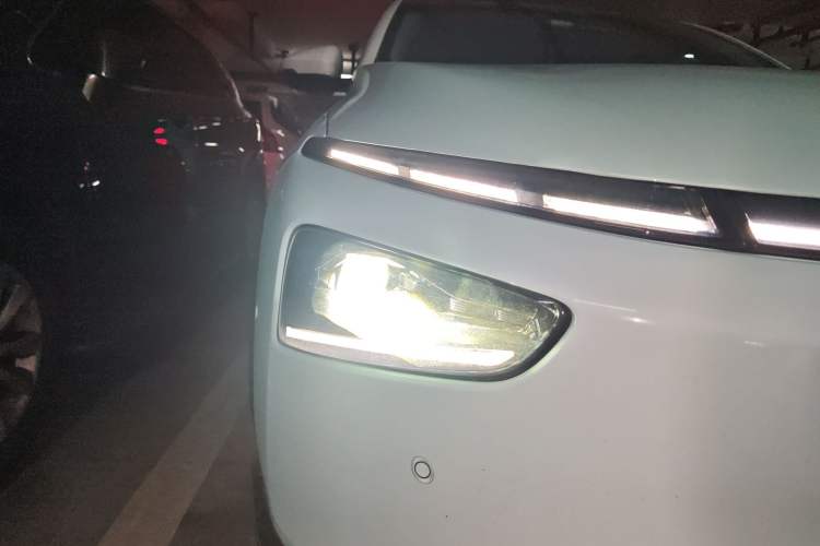 Used XPeng G3 2021 G3i 460N Right Front Headlight