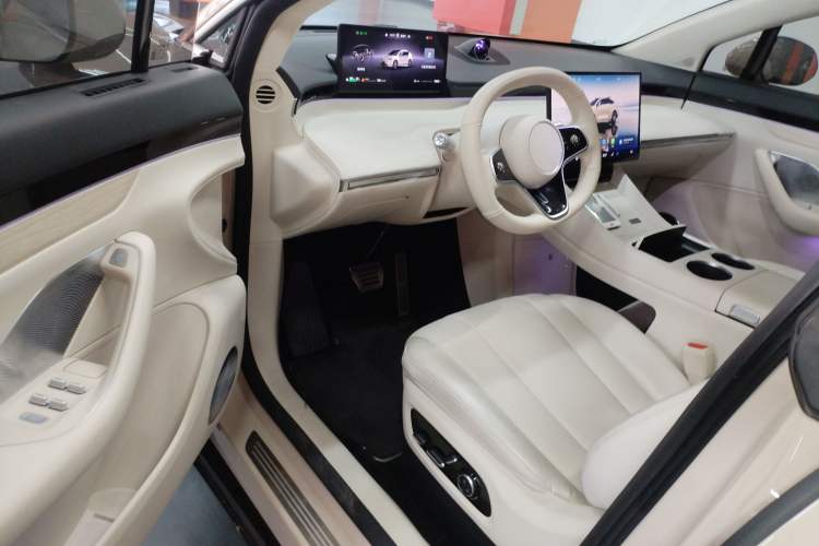 Used Hima Luxeed R7 2025 Range-Extended Version 251 km Max