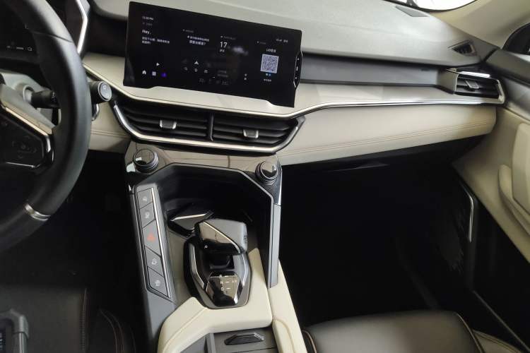 Used Lynk & Co 06 EM-P 2020 PHEV Plus Audio And AC Panel