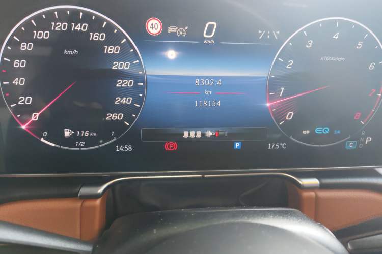 Used Mercedes-Benz S-Class 2022 S 400 L Business Model Odometer Close Up