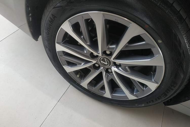 Used Lexus ES 2023 200 Excellence Edition