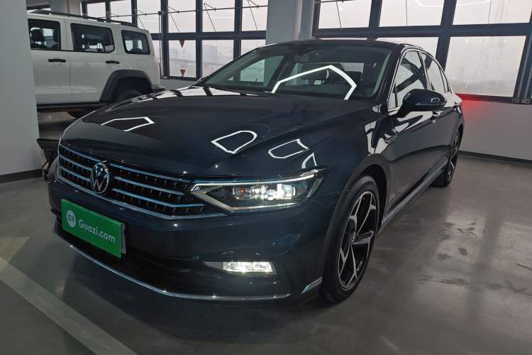 Used Volkswagen Magotan 2023 2 Million Units Commemorative Edition 330TSI DSG Luxury Version