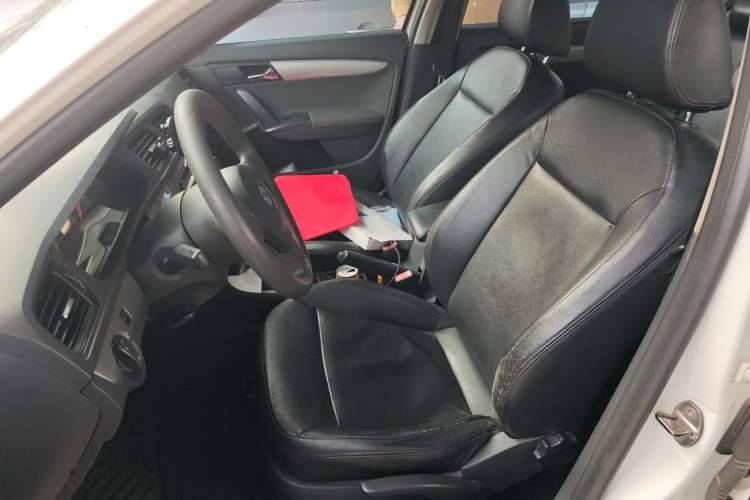 Used Volkswagen Lavida 2013 Revised Classic 1.6L Manual Fashion Edition
