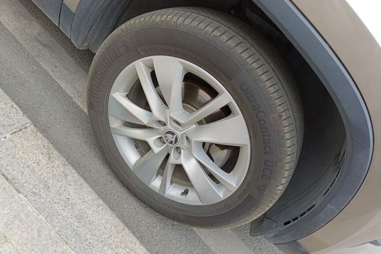 Used Skoda Kodiaq 2018 Facelifted TSI330 5-Seater Two-Wheel-Drive Comfort Edition
