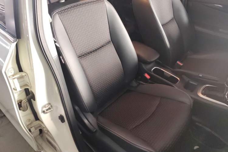 Used Nissan Tiida 2019 1.6L CVT Smart Drive Version China VI Standard
