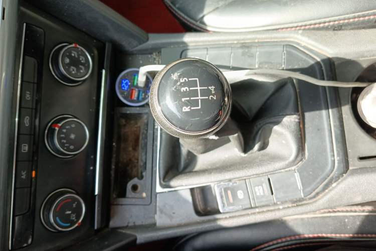 Used Volkswagen Lamando 2015 230TSI Manual Trend Edition