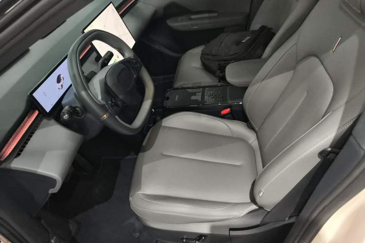 Used Lynk & Co Z20 2025 530 km Range Rear-Wheel Drive Max