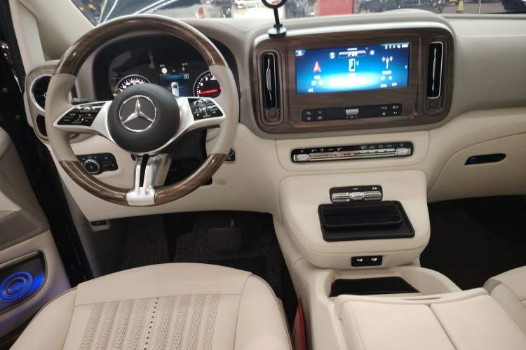 Used Mercedes-Benz Vito 2024 2.0T Business Version 7 Seats