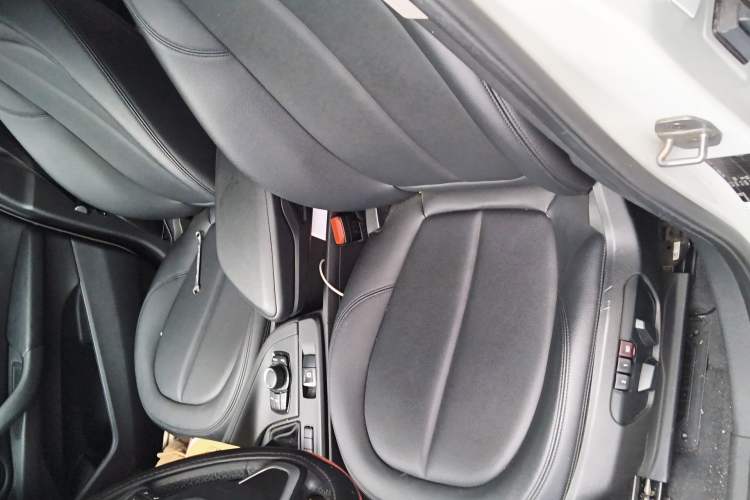 Used BMW X1 2018 sDrive18Li Fashion Model Left Front Seat