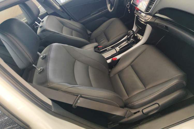 Used Honda Accord 2016 2.0L Elite Edition Right Front Seat