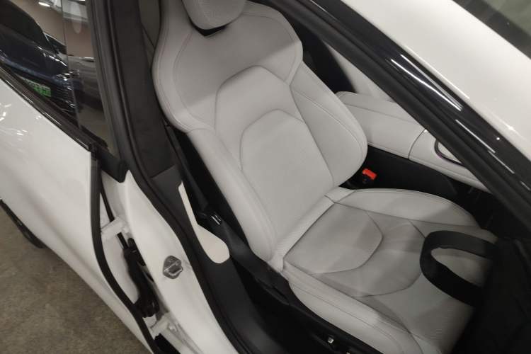 Used Xiaomi Auto SU7 2024 Four-Wheel-Drive Max Founder's Edition