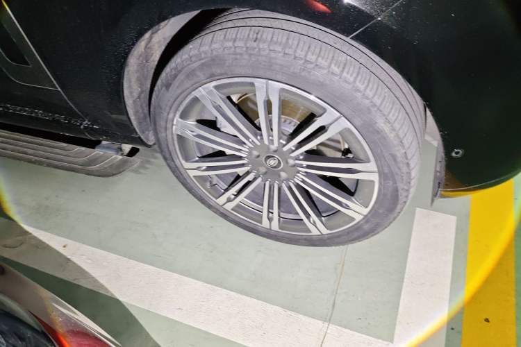 Used Land Rover Range Rover 2023 3.0 L6 360 PS Grand Edition