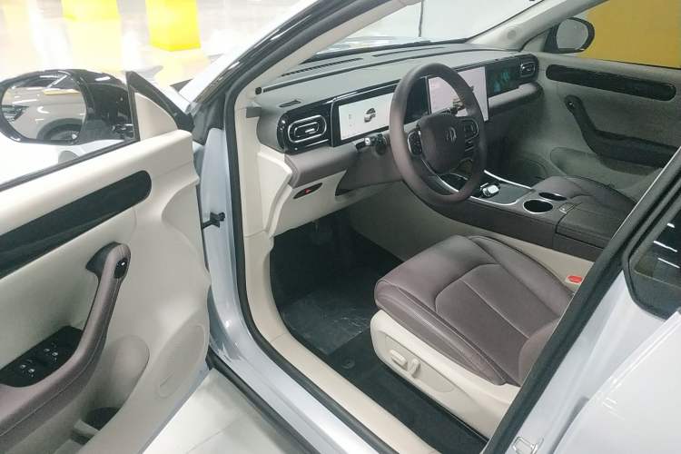 Used Leapmotor C11 2024 Range-Extended 300 Smart Enjoyment Edition
