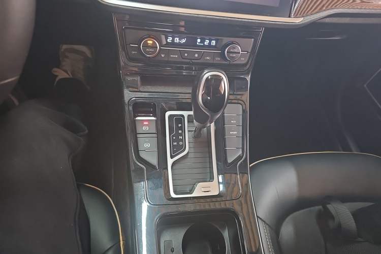 Used Geely Auto Emgrand GL 2020 1.4T CVT Luxury Model Gear Lever