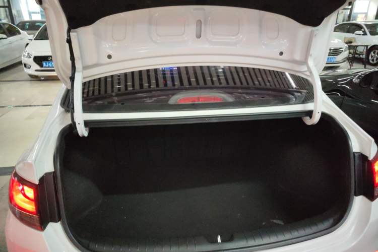 Used Hyundai Celesta 2018 1.6L Automatic GL Enjoyment Edition China VI compliant
