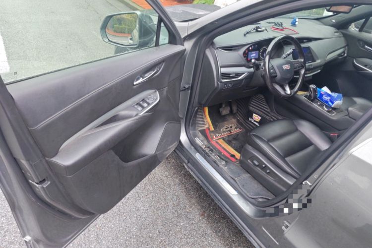 Used Cadillac XT4 2018 28T Two-Wheel Drive Leading Version