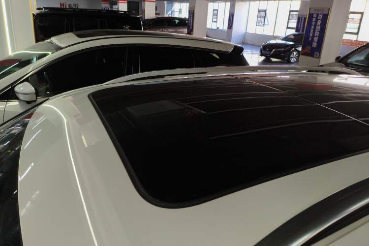 Used Volkswagen Tiguan L 2021 330TSI Automatic Two-Wheel Drive Smart Edition