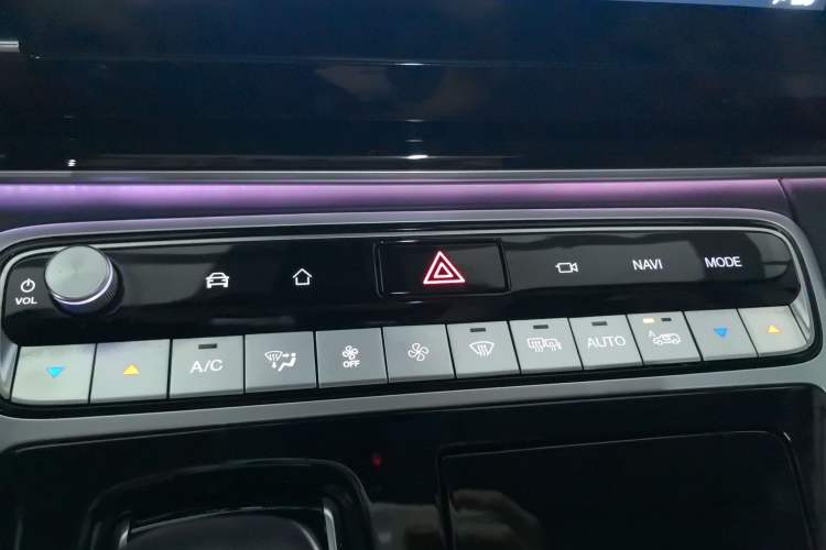 Used GAC Trumpchi M8 2023 Lingxiu Series 390T Prestige Edition