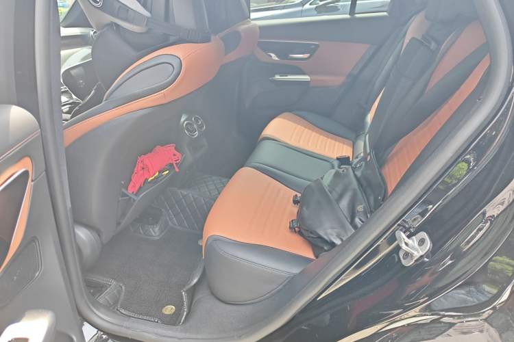 Used Mercedes-Benz GLC Coupe 2024 GLC 260 4MATIC Coupe SUV
