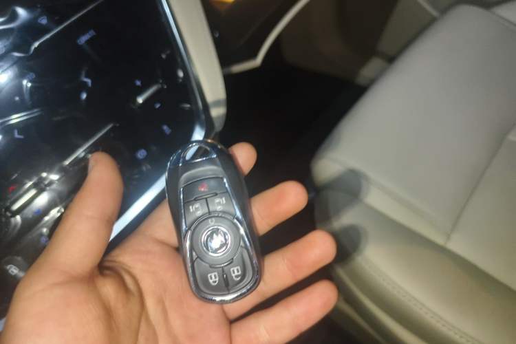 Used Buick GL8 2023 ES Lu Zun Deluxe Model
