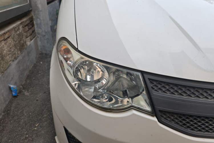 Used Wuling Hongguang 2015 1.2L S Base Model China V Standard Right Front Headlight
