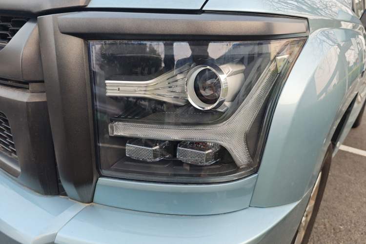 Used Great Wall King Kong Poer 2024 2.0T Automatic 8AT Diesel Two-Wheel-Drive Elite Flatbed
