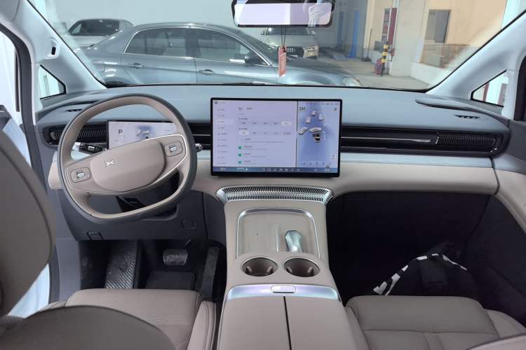 Used XPeng X9 2025 740 Ultra-Long Range Max