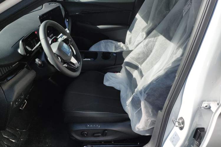 Used Volkswagen ID.UNYX 2025 Pure Model