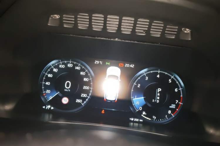 Used Volvo XC90 2019 T6 Zhiyi Edition 7-Seater China V Emission Standard