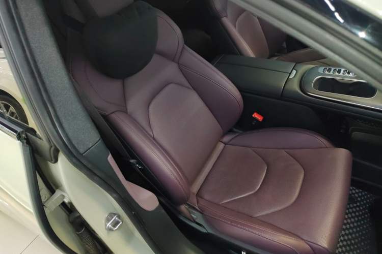 Used Xiaomi Auto SU7 2024 Rear-Drive Ultra-Long Range Advanced Pro-Level Intelligent Driving Version
