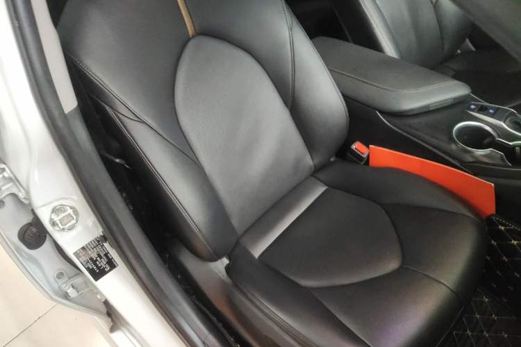 Used Toyota Camry 2021 2.0G Luxury Edition Right Front Seat