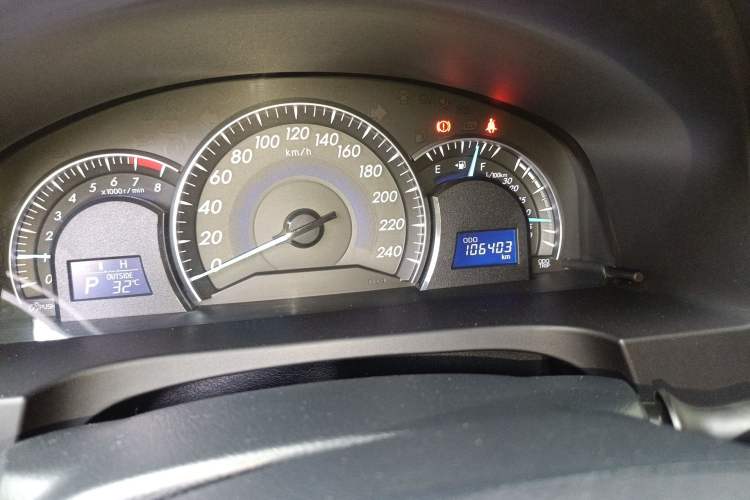 Used Toyota Camry 2016 2.0E 10th Anniversary Elite Edition
