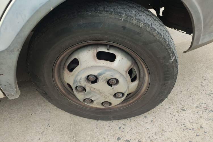 Used Iveco Daily 2017 2.5T A35 Passenger Van 5-7 Seats Model 47Z5