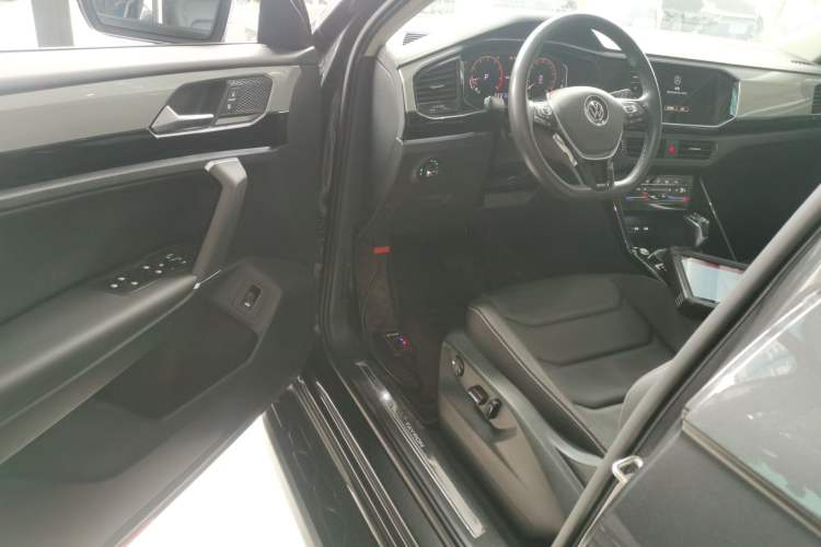 Used Volkswagen Tayron 2022 330TSI Two-Wheel Drive Luxury Smart Connectivity Version