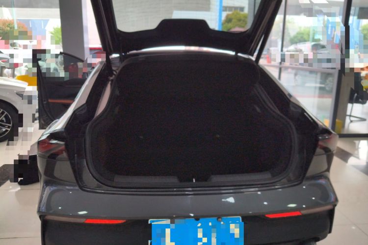 Used CHANGAN UNI-V 2022 1.5T Prestige Version Trunk