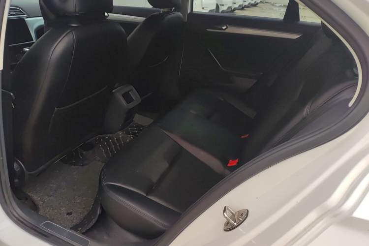 Used Volkswagen Lamando 2017 230TSI DSG Fashion Edition
