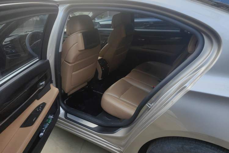 Used BMW 7 Series 2009 740Li Luxury Model
