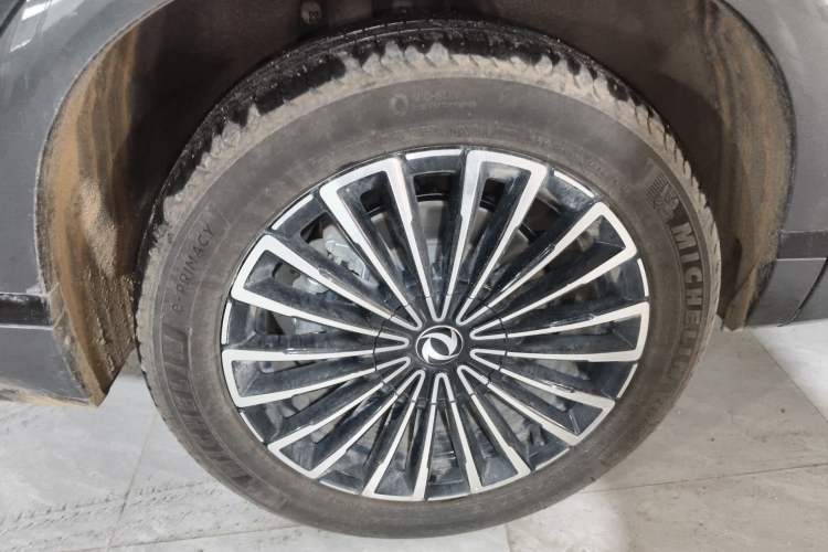 Used Dongfeng Aeolus L8 2025 Model 185KM Dream Edition Right Rear Wheel Hub