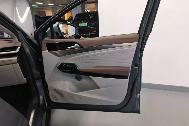 Used Volkswagen ID.6 X 2022 Smart Enjoyment Long-Range Edition