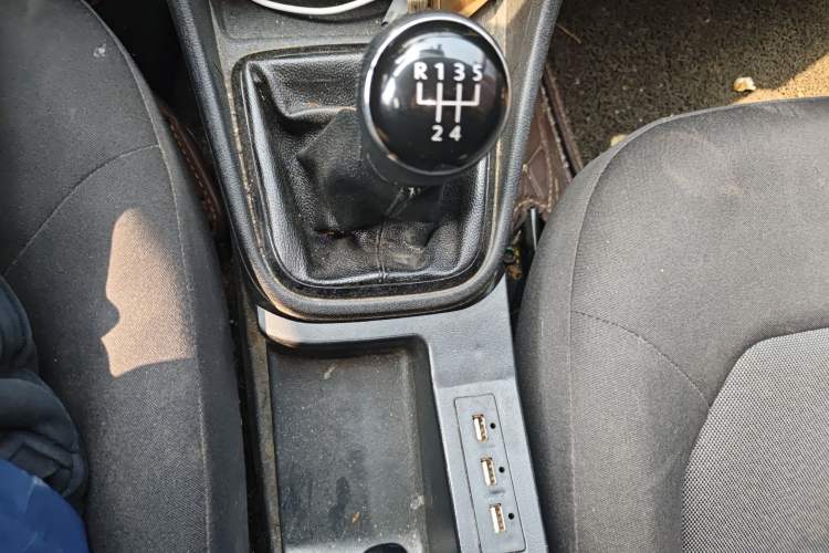 Used Volkswagen Jetta 2015 Value Edition 1.6L Manual Fashionable Style