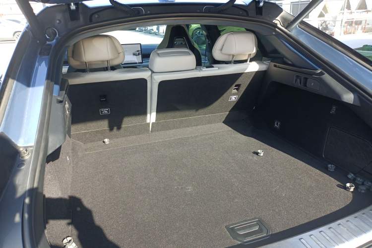 Used Zeekr 001 2021 Ultra-Long Range Dual-Motor YOU Version
