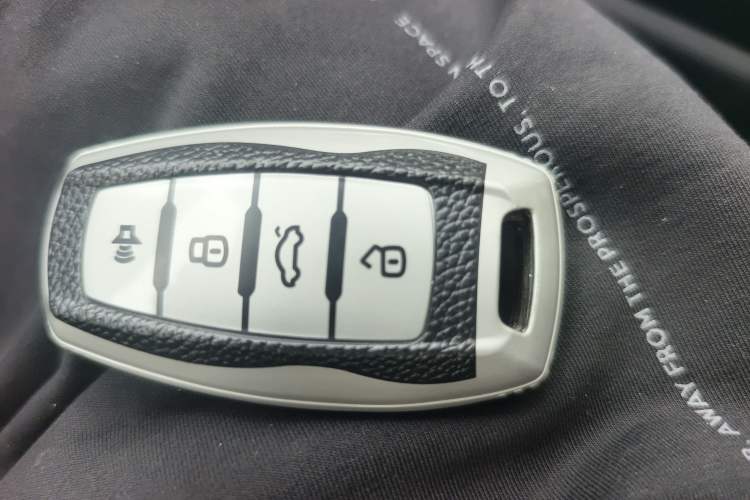 Used Haval H7 2017 Red-Label H7L 2.0T Automatic Prestige Model
