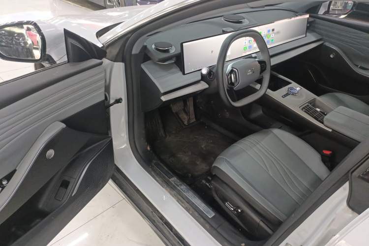 Used Geely Galaxy E8 2024 550 km Range Rear-Wheel-Drive PRO Driver Seat