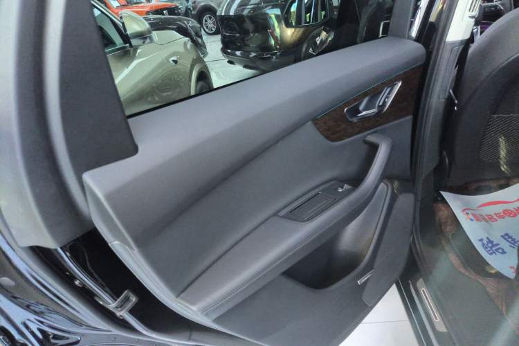 Used Audi Q7 2023 45 TFSI quattro S line Sport model