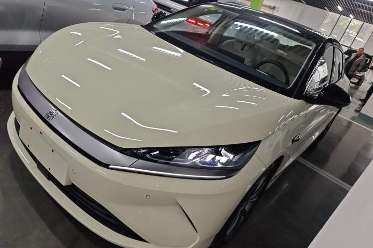 Used BYD Qin L 2025 EV 545KM Beyond Version
