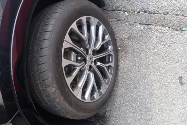 Used Nio ES6 2025 100 kWh Left Front Wheel Hub